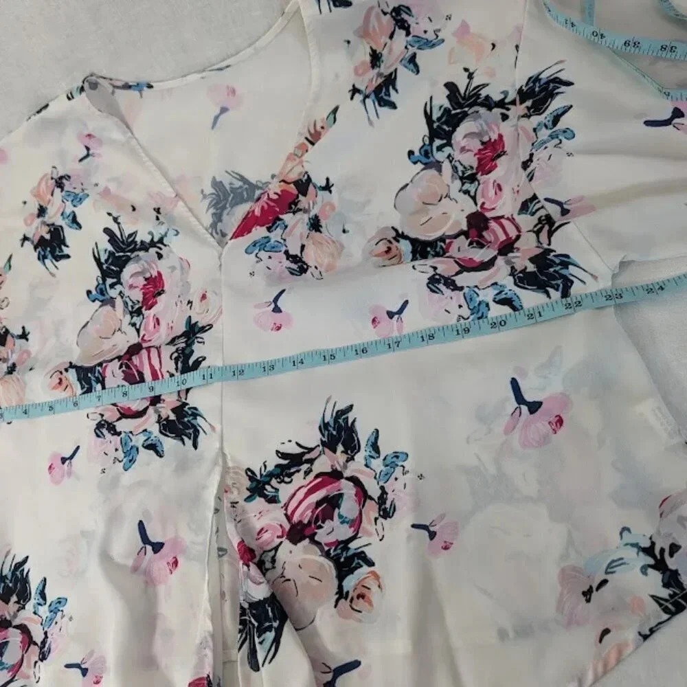 White floral flowy tunic with a knot front, oversized fit Womens size Large T18 - Picture 8 of 10